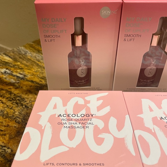 2 Skin Inc. My Daily Dose of Uplift Serum 2 aceology stones. - Picture 2 of 3